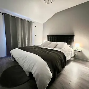 Chaleureux Proche Rer/ Cdg / Parc Expo Appartement